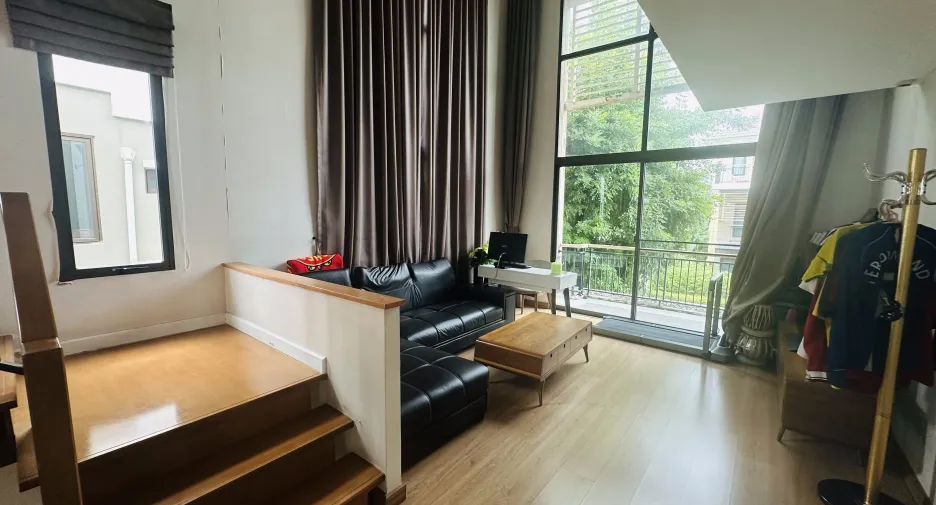 À vendre et à louer 5 chambres maison à Suan Luang, Bangkok