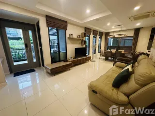À vendre et à louer 5 chambres maison à Suan Luang, Bangkok