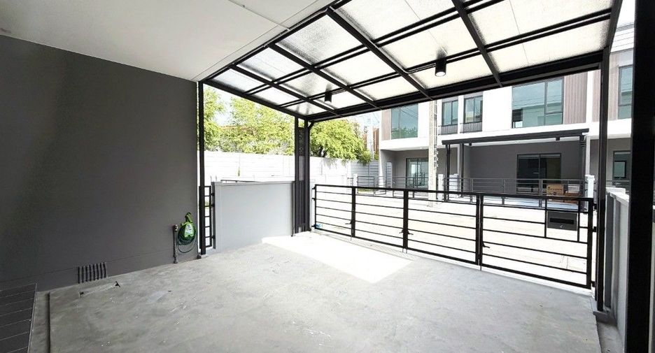 Casa en alquiler de 3 habitaciones en Bang Phli, Samut Prakan