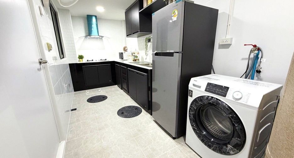 Casa en alquiler de 3 habitaciones en Bang Phli, Samut Prakan