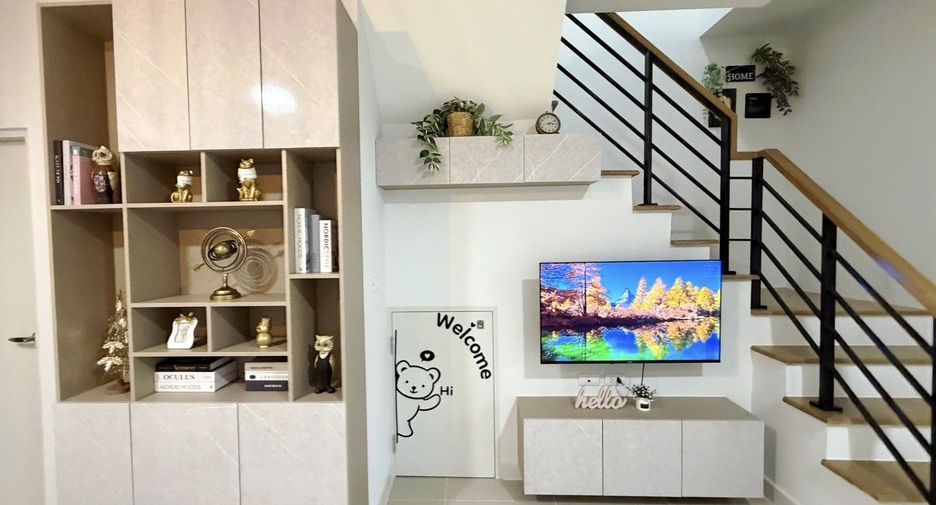 Casa en alquiler de 3 habitaciones en Bang Phli, Samut Prakan