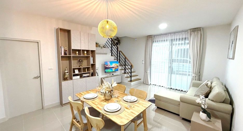 Casa en alquiler de 3 habitaciones en Bang Phli, Samut Prakan