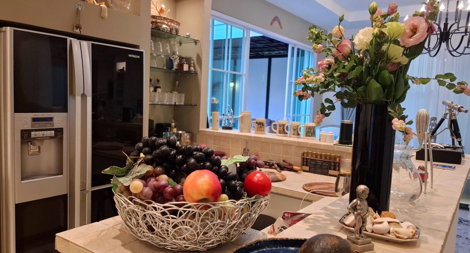 For rent 3 bedrooms villa in Mueang Phuket, Phuket