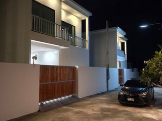 出售 2 卧室 别墅 在 Phuket Town, 普吉