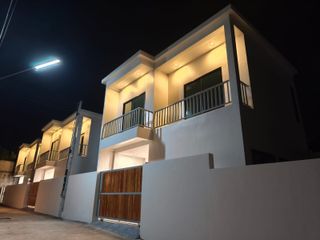 出售 2 卧室 别墅 在 Phuket Town, 普吉