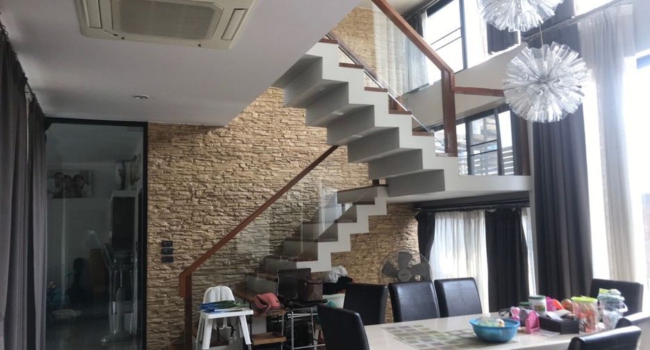 Casa en venta de 5 habitaciones en Thawi Watthana, Bangkok