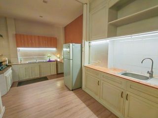 For rent 3 bedrooms townhouse in Yan Nawa, Bangkok