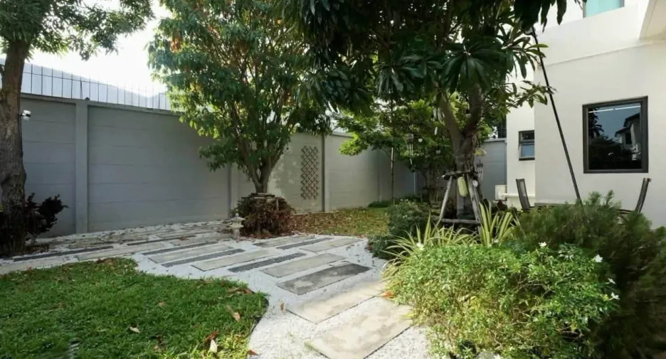 À louer 4 chambres maison à Bang Phli, Samut Prakan
