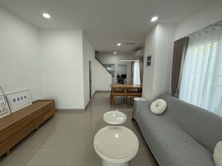 À louer 2 chambres maison de ville à Mueang Phuket, Phuket