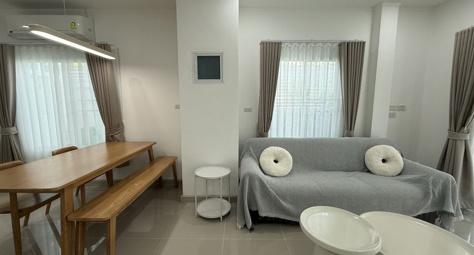 À louer 2 chambres maison de ville à Mueang Phuket, Phuket