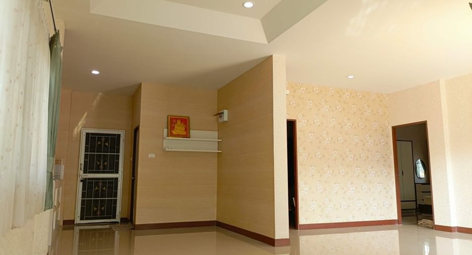 For rent 2 bedrooms house in Bang Lamung, Chonburi
