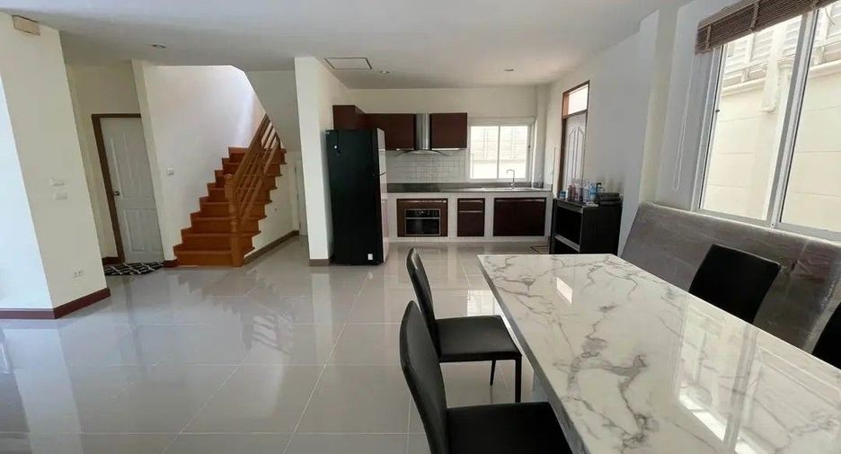 For rent 3 bedrooms house in Bang Lamung, Chonburi