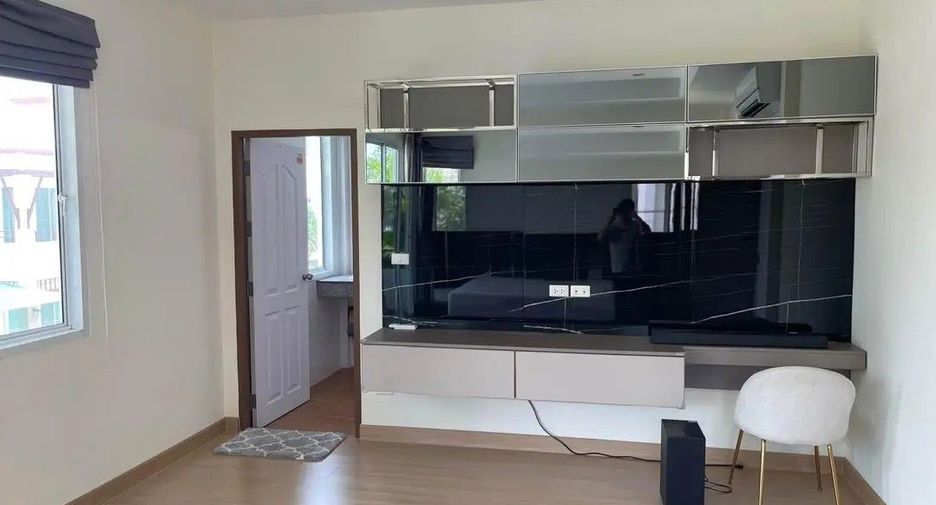 For rent 3 bedrooms house in Bang Lamung, Chonburi