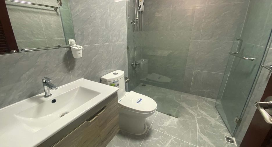 For rent 3 bedrooms villa in Bang Lamung, Chonburi