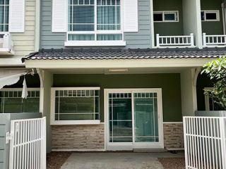 Casa adosada en venta de 2 habitaciones en San Sai, Chiang Mai