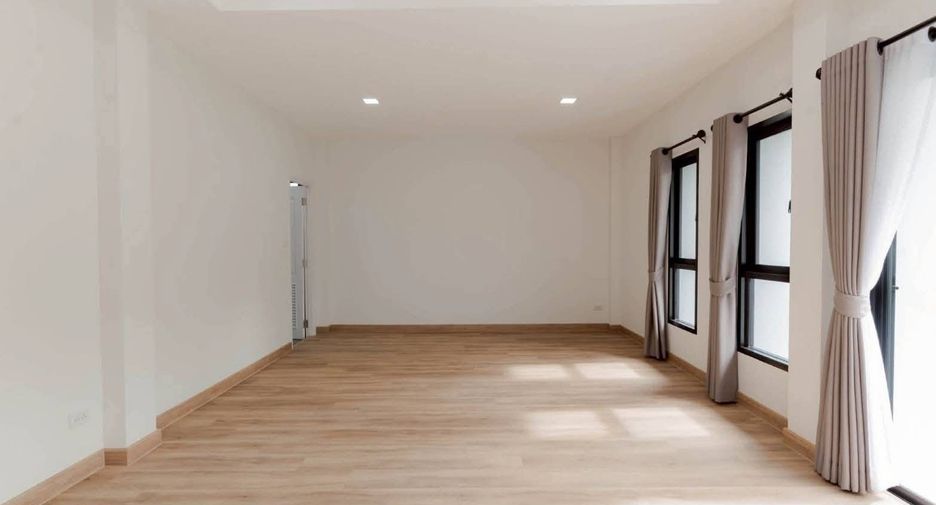 À vendre 3 chambres villa à San Kamphaeng, Chiang Mai