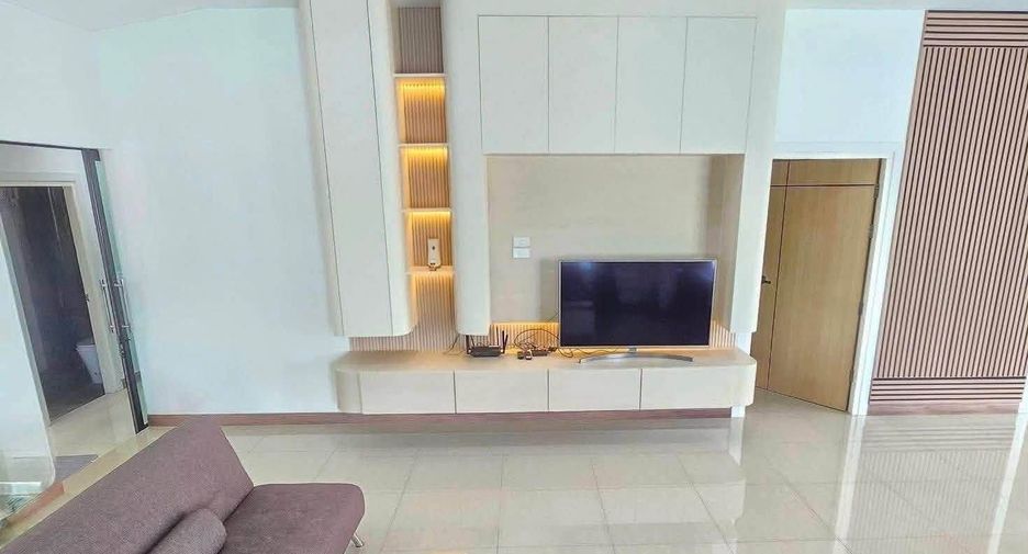 For rent 3 bedrooms villa in Huay Yai, Pattaya