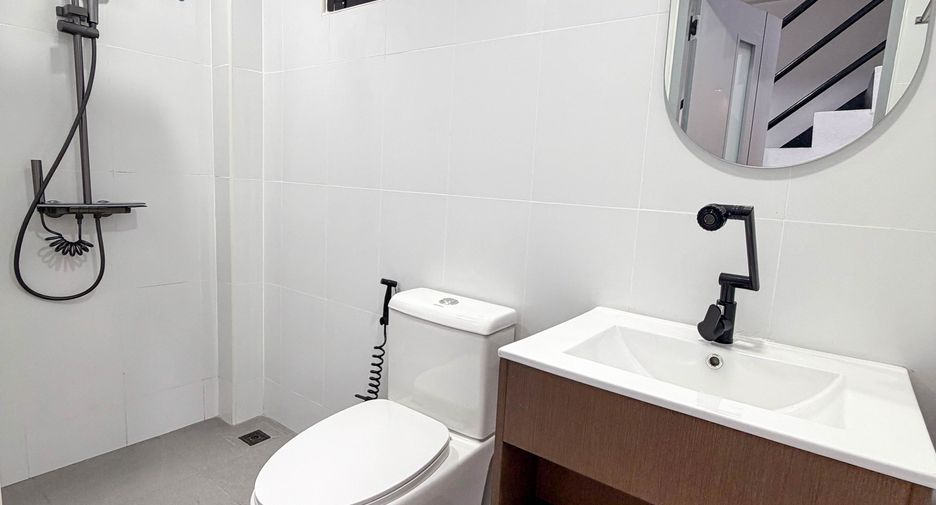 For rent office in Bang Khae, Bangkok