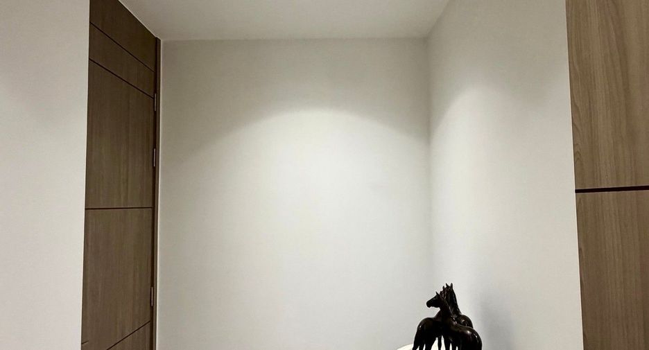 For sale and for rent 2 bedrooms condo in Khlong Toei, Bangkok