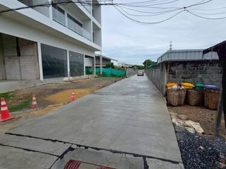 Terreno en venta en Taling Chan, Bangkok