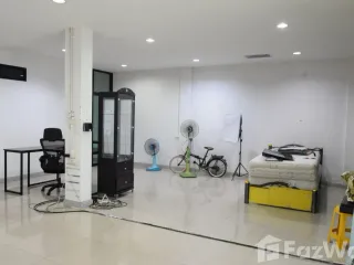 Casa adosada en venta de 4 habitaciones en Mueang Chiang Mai, Chiang Mai