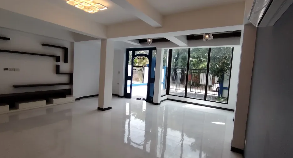 Reihenhaus zum Kauf mit 5 Zimmer in Hua Hin, Prachuap Khiri Khan