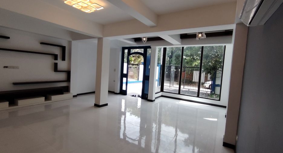 Reihenhaus zum Kauf mit 5 Zimmer in Hua Hin, Prachuap Khiri Khan