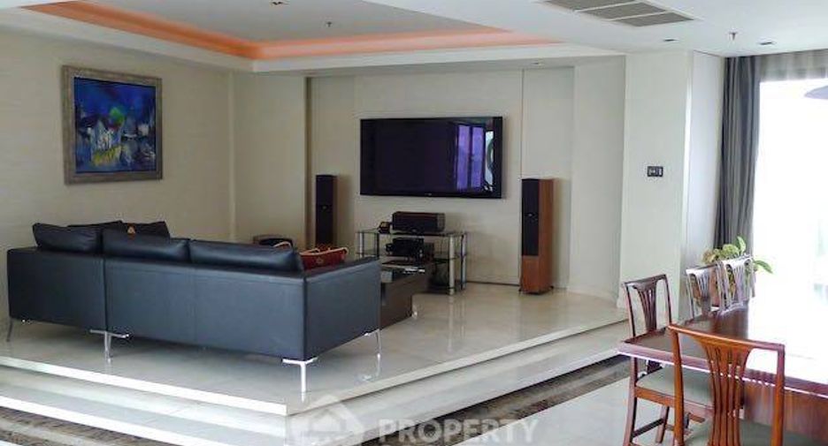 For sale 4 bedrooms condo in Khlong Toei, Bangkok
