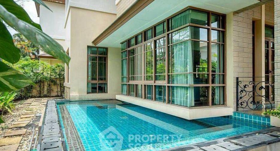 For rent and for sale 4 bedrooms house in Watthana, Bangkok