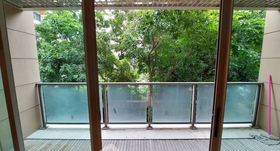 For sale 2 bedrooms condo in Yan Nawa, Bangkok