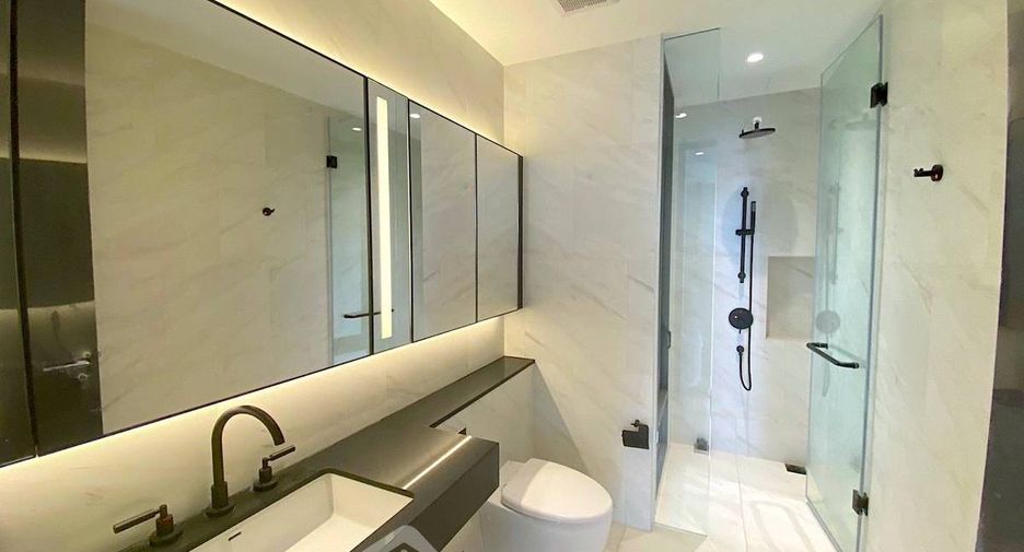 Wohnung zum Kauf mit 2 Zimmer in Sathon, Bangkok