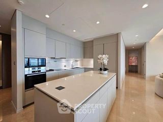 For rent and for sale 5 bedrooms condo in Pathum Wan, Bangkok
