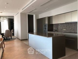 For rent 3 ベッドルーム condo in Khlong San, Bangkok
