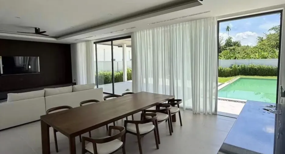 For rent 5 ベッドルーム house in Thalang, Phuket