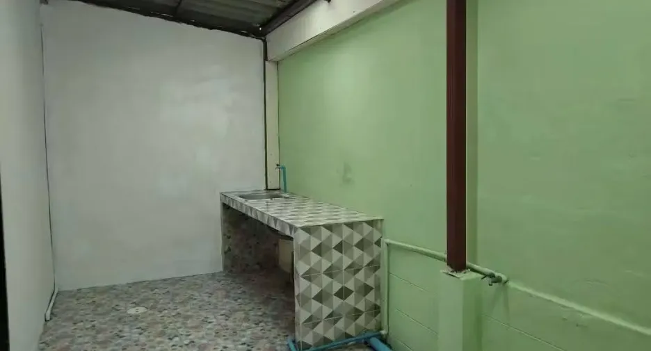 À vendre 2 chambres maison à Nong Chok, Bangkok