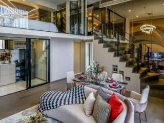 For sale 2 ベッドルーム condo in Ratchathewi, Bangkok