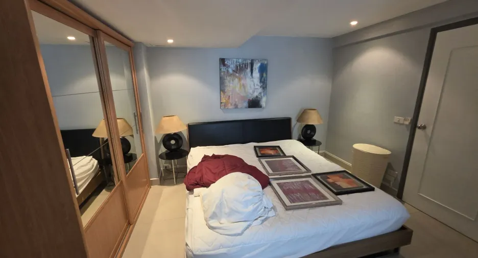 For sale and for rent 3 bedrooms condo in Watthana, Bangkok