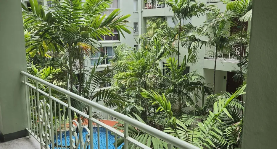 For sale and for rent 3 bedrooms condo in Watthana, Bangkok