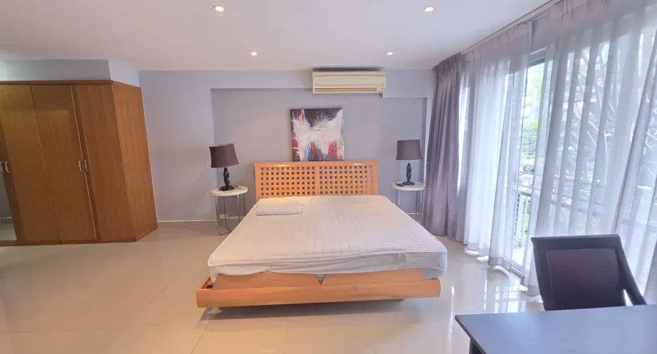 For sale and for rent 3 bedrooms condo in Watthana, Bangkok