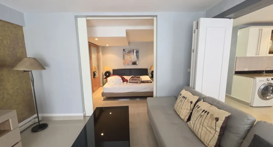 For sale and for rent 3 bedrooms condo in Watthana, Bangkok