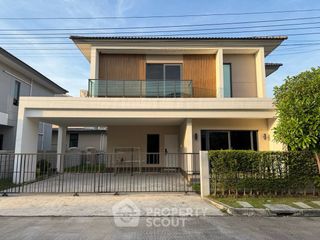 For rent and for sale 4 bedrooms house in Bang Khun Thian, Bangkok