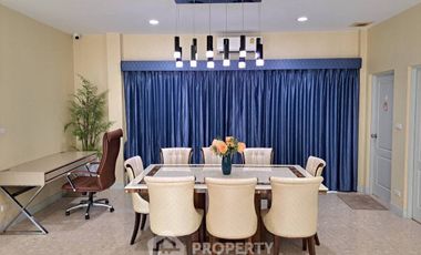Casa en venta de 4 habitaciones en Saphan Sung, Bangkok