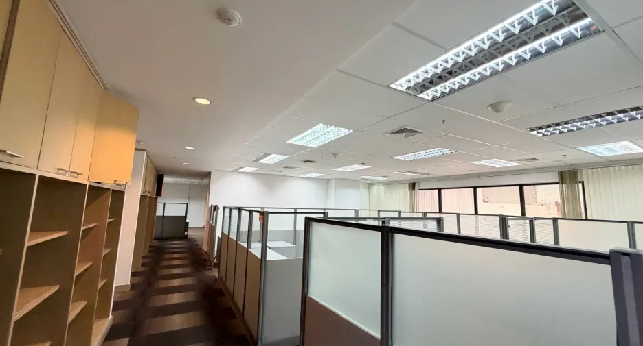 For rent office in Huai Khwang, Bangkok
