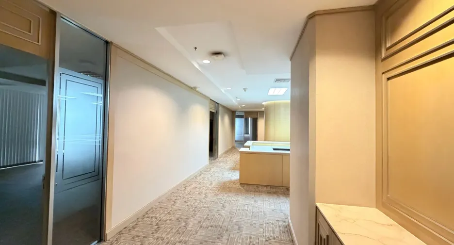 For rent office in Huai Khwang, Bangkok