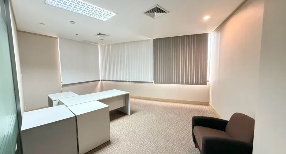 For rent office in Huai Khwang, Bangkok