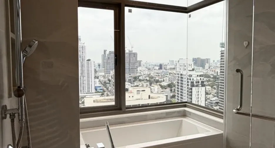 Wohnung zum Kauf mit 2 Zimmer in Watthana, Bangkok