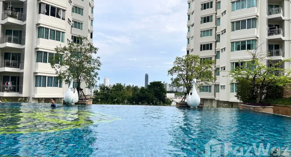 For sale 1 bed condo in Huai Khwang, Bangkok
