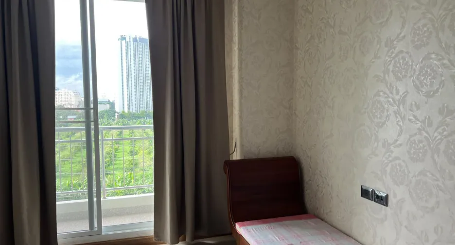 For sale 1 bed condo in Huai Khwang, Bangkok
