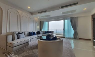 For rent 4 bedrooms condo in Yan Nawa, Bangkok