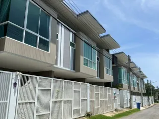 For rent 2 ベッドルーム townhouse in Thalang, Phuket